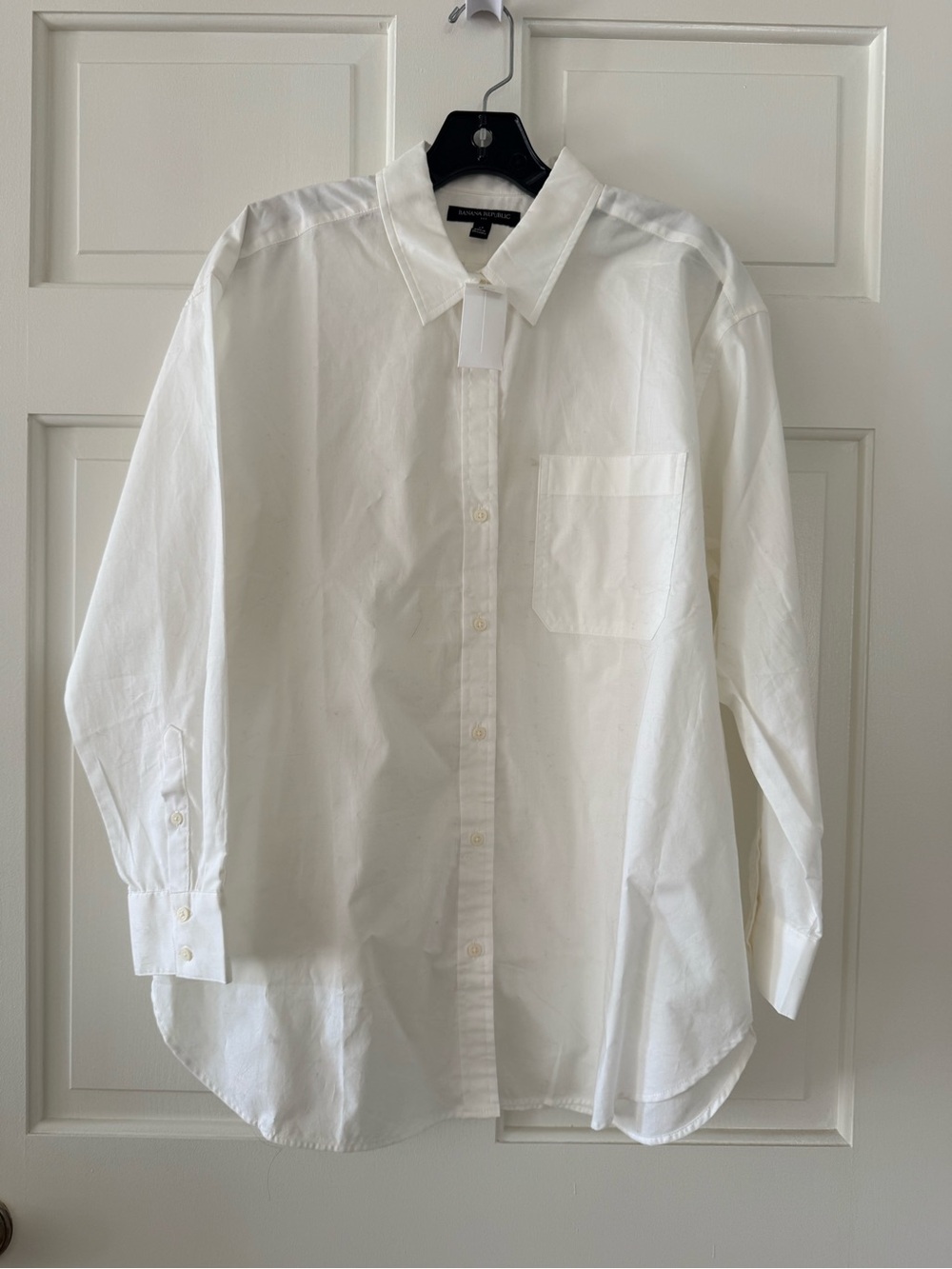 Banana Republic White Long-Sleeve Button Shirt - M